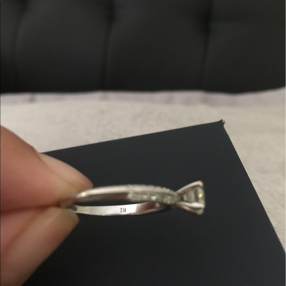 .70 Ct Bailey Banks & Biddle Engagement Ring 💍 - Picture 5 of 8