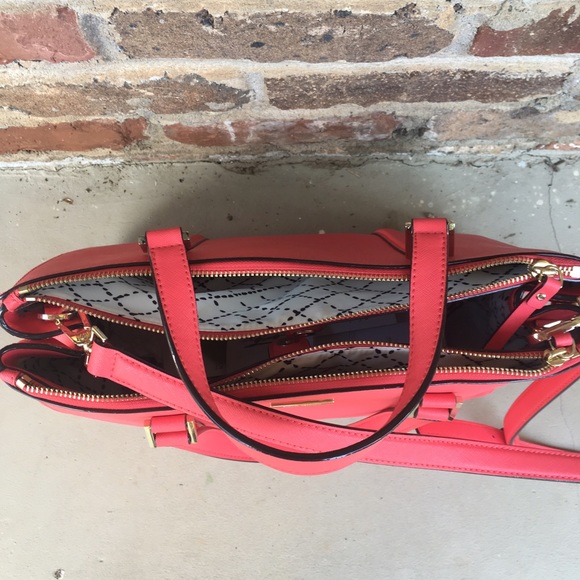 Kate Spade Bag ♠️ - Picture 3 of 3