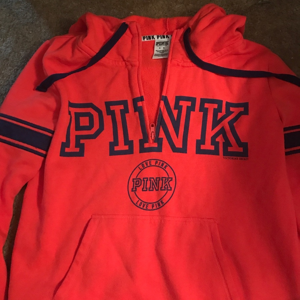 VS PINK sweatshirt w/ hood