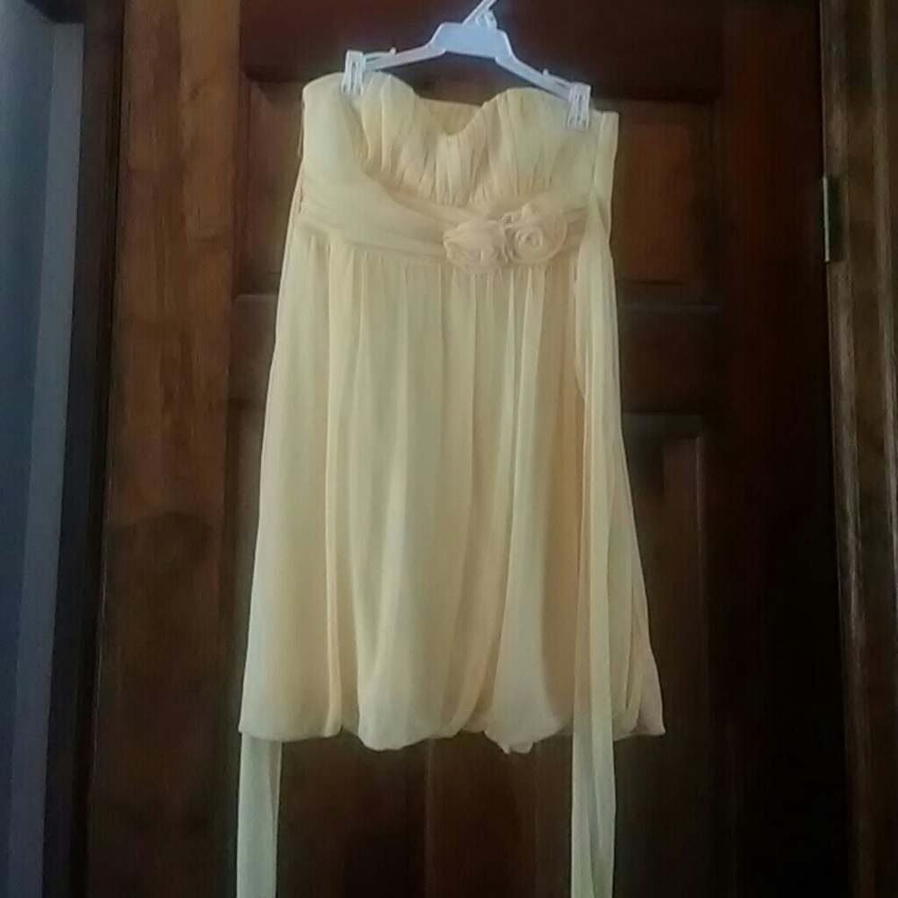 Strapless flowy dress