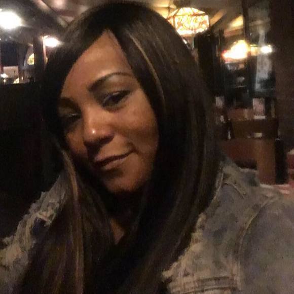 Meet your Posher, Jennifer - Picture 1 of 1