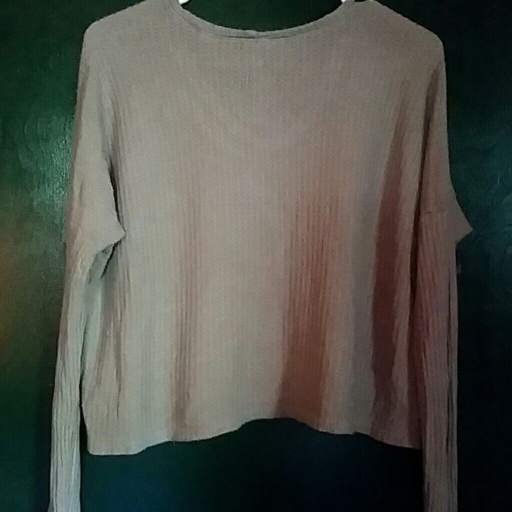 Light weight sweater - Picture 2 of 2