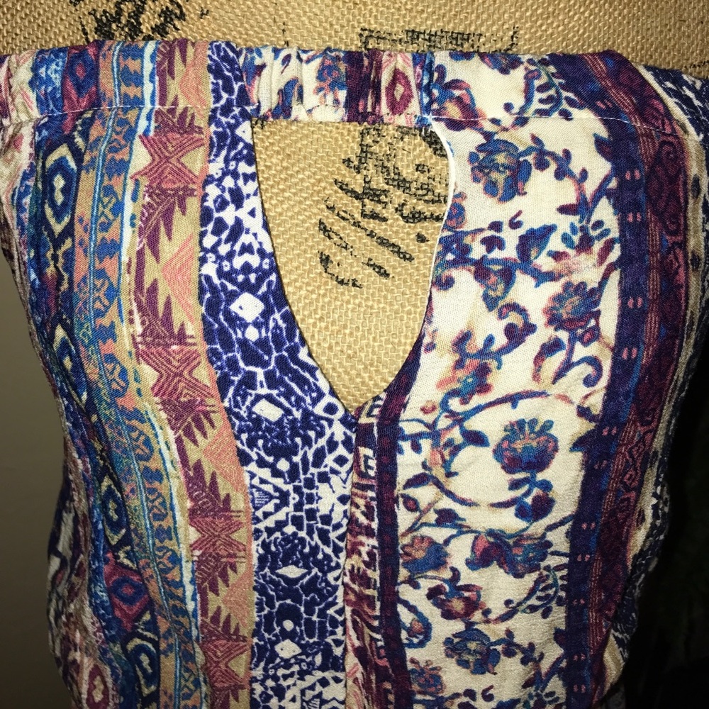 Sleeveless Jumpsuit - Picture 3 of 7