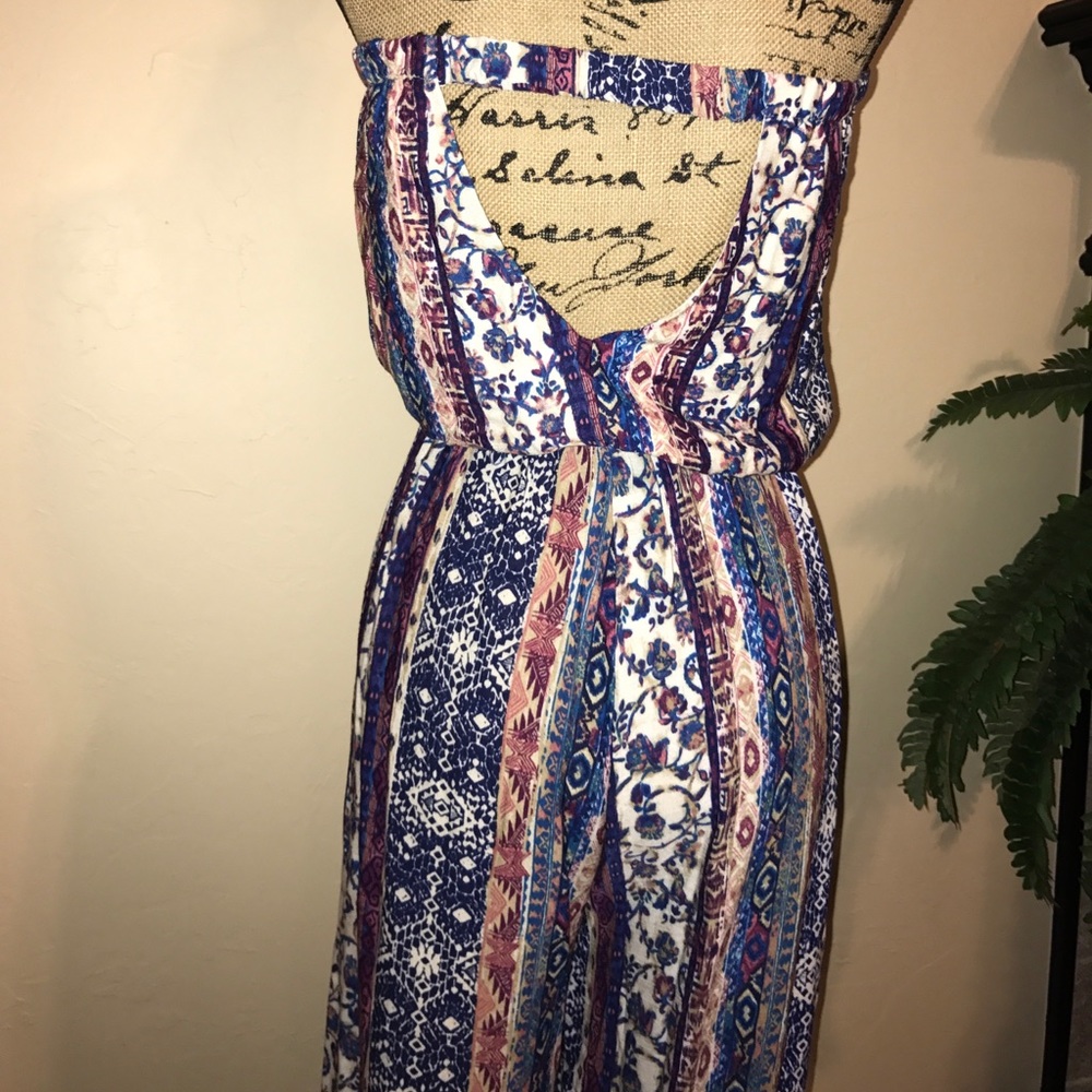Sleeveless Jumpsuit - Picture 4 of 7