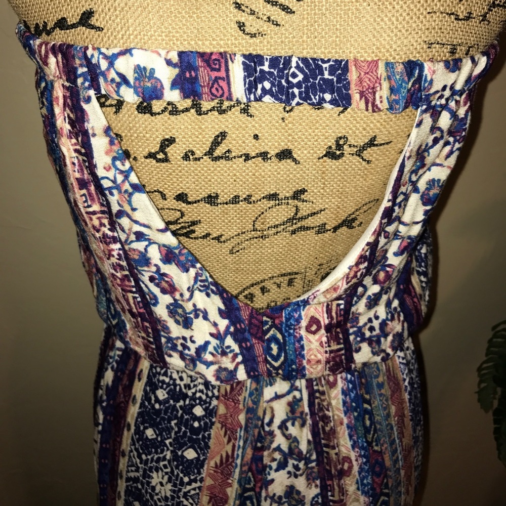 Sleeveless Jumpsuit - Picture 5 of 7