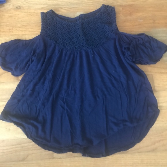 Off the shoulder top - Picture 1 of 2