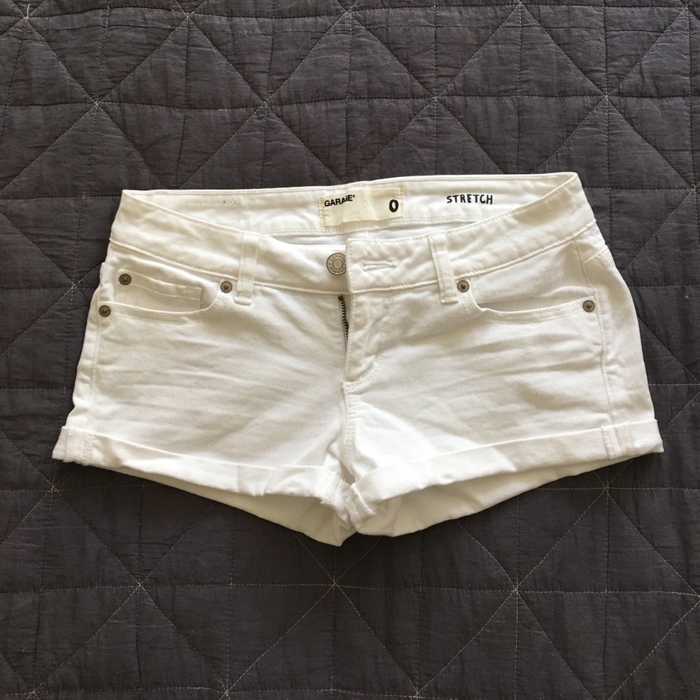 GARAGE Jean shorts
