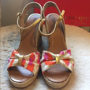Kate Spade multicolored w/gold/jute striped wedges