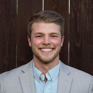 Meet your Posher, Izaak