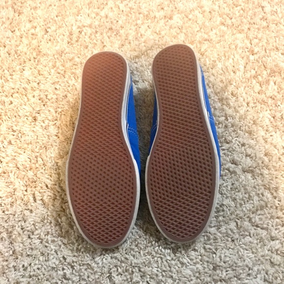 Vans - Picture 3 of 3