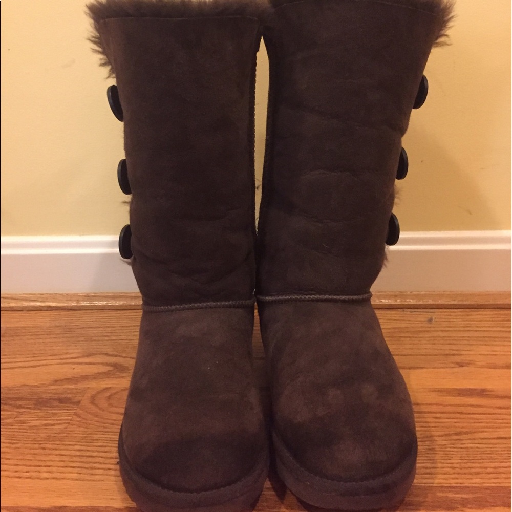 UGG women's bailey button chocolate boots