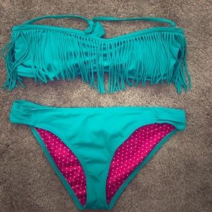 Adorbs Guess fringe bikini!