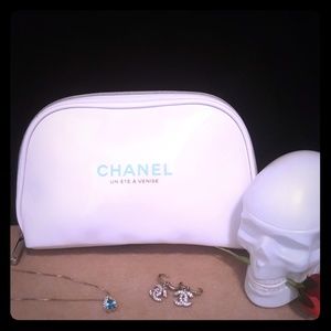 Chanel cosmetic bag