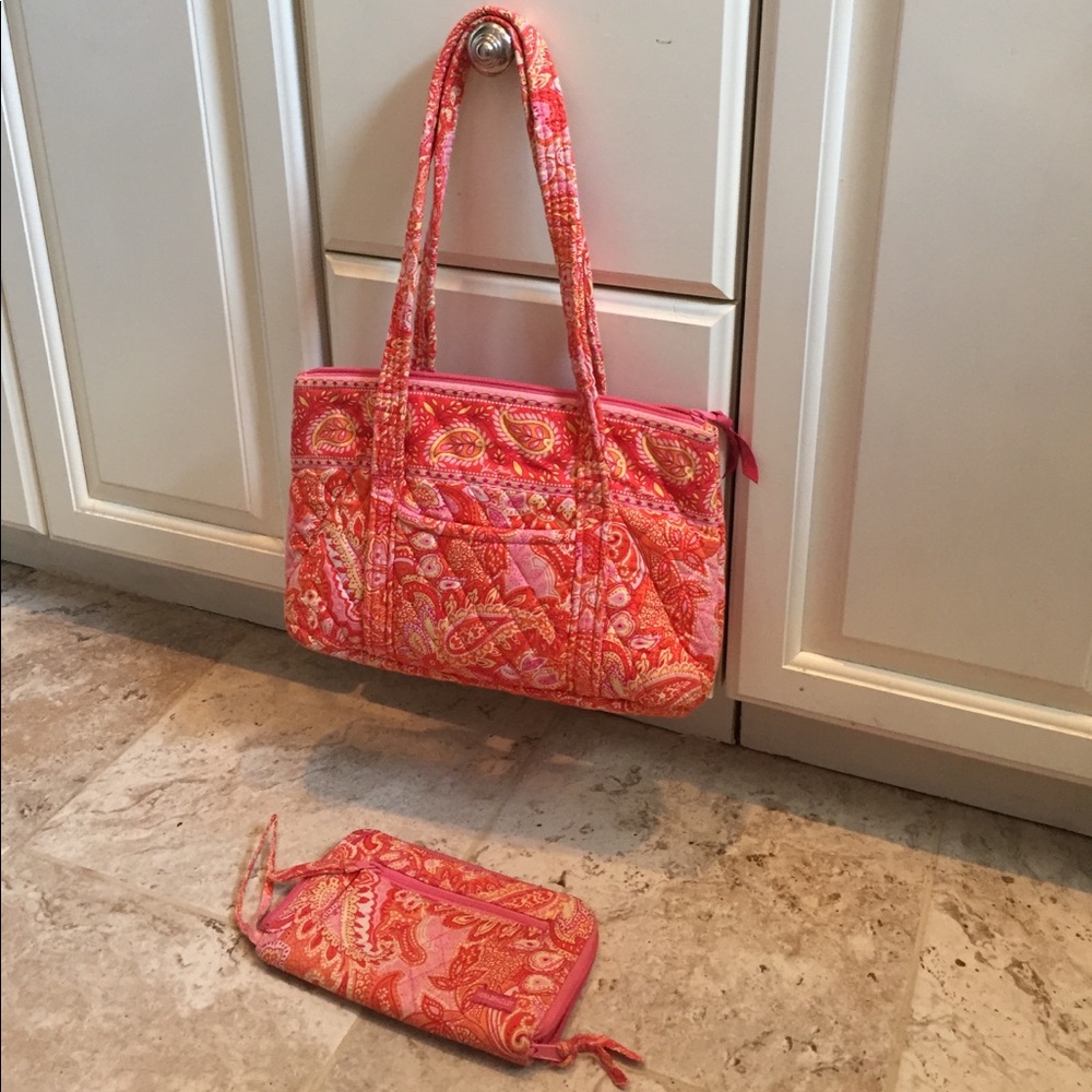 Pink shoulder bag and wallet