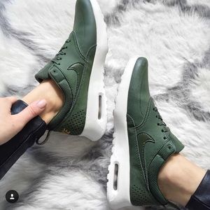 NIKE AIR MAX THEA - WOMEN'S