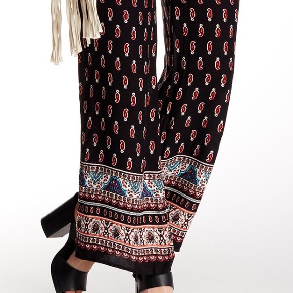 Pepper Patterned Jumpsuit - Picture 4 of 7