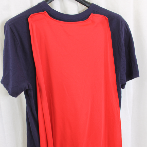 MENS YOUNG MAN SUPERMAN W ATTACHED CAPE T-SHIRT ME - Picture 3 of 3