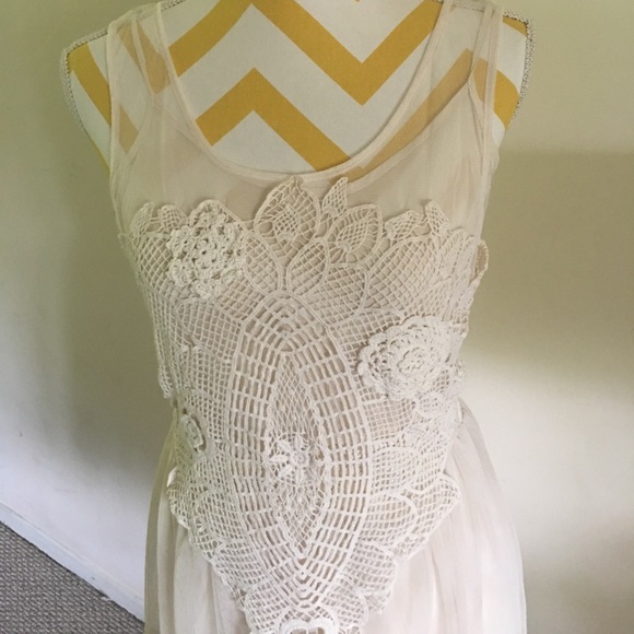 💙🌸Free People Beautiful dress w/ crochet detail - Picture 2 of 5