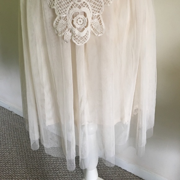 💙🌸Free People Beautiful dress w/ crochet detail - Picture 3 of 5