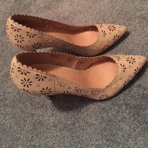 Lauren Conrad Nude Pumps