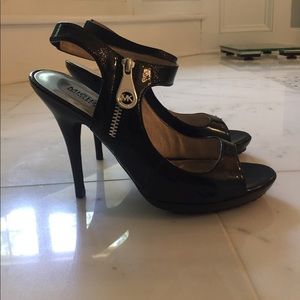 Michael Kors black heel