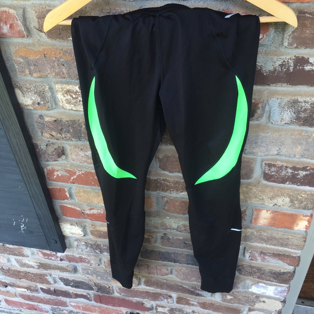 Brooks running tight