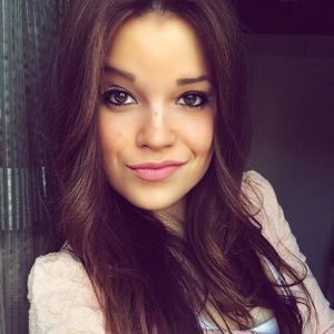 Meet your Posher, Carlee