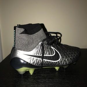 Magista Obra soccer cleats