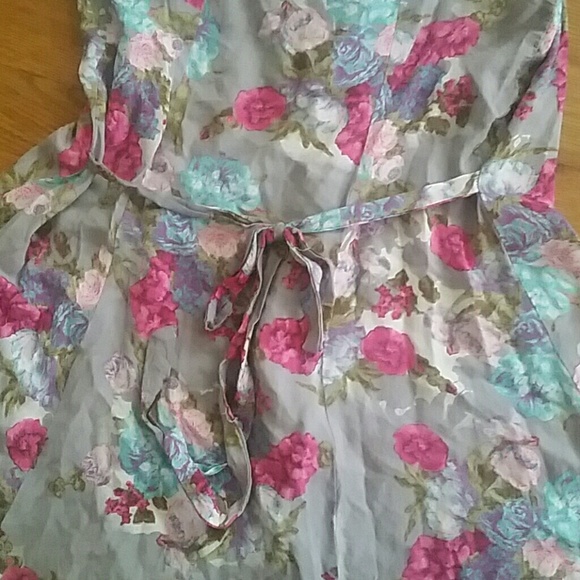Gray floral button-up sundress - Picture 5 of 5