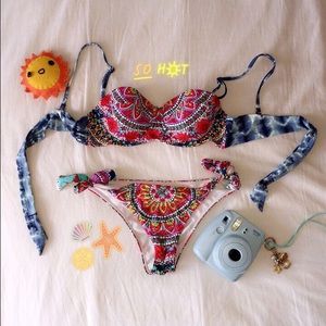 Gorgeous colorful billabong bikini