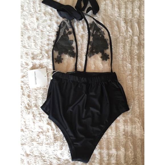 Backless Floral Halter Bathing Suit - Picture 4 of 5