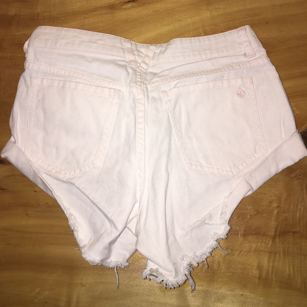 Volcom Shorts - Picture 2 of 4