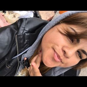 Meet your Posher, Bertina