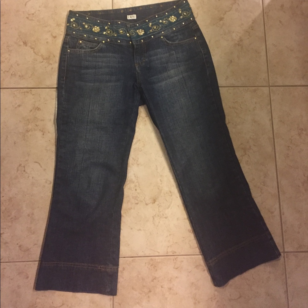 CACHE Jeans PANTS , crop style. ❤️SZ 4