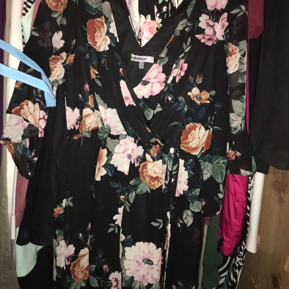 Romper - Picture 2 of 4