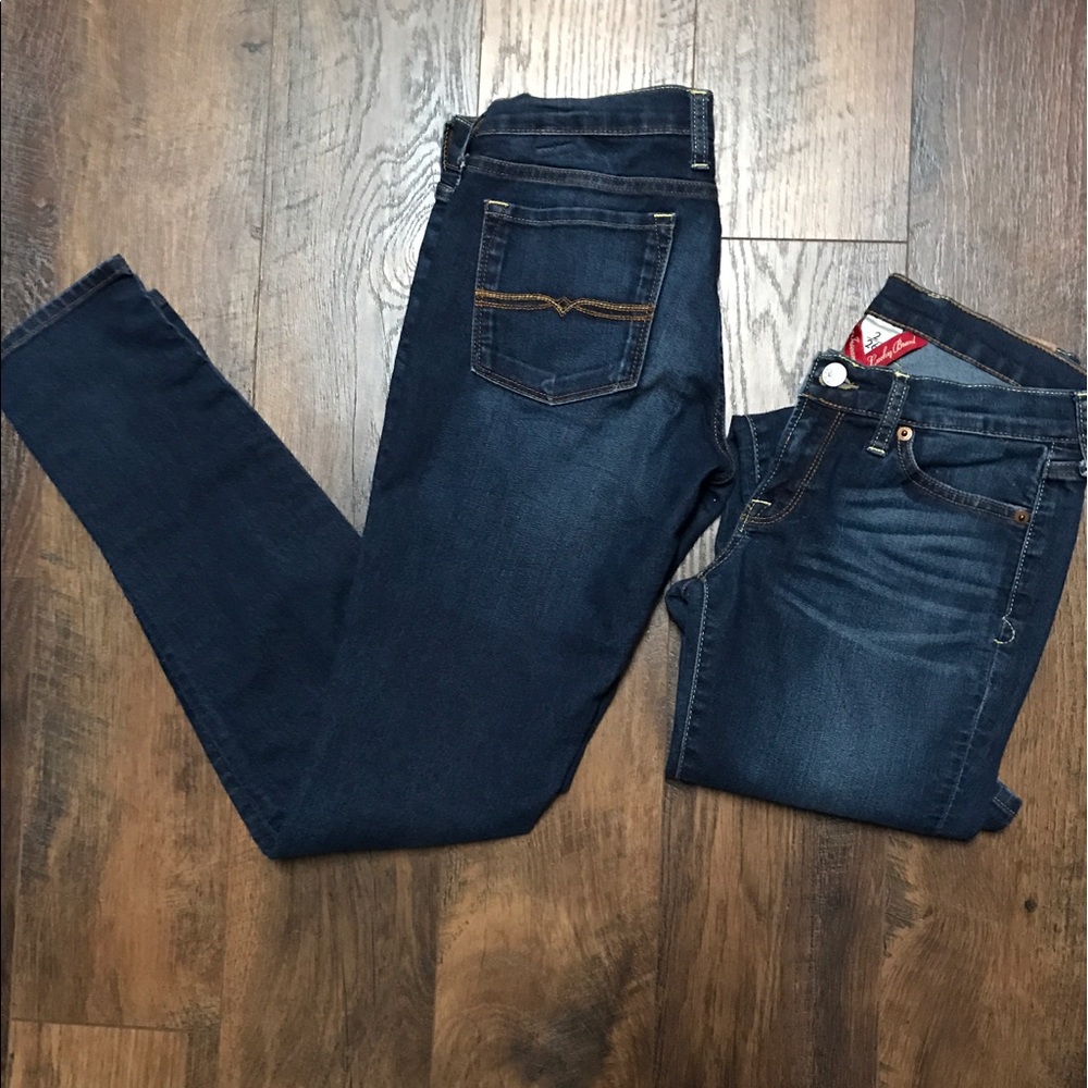 Pair of Lucky Brand size 2 Charlie Skinny