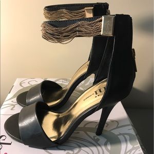 Black/Gold Sandal