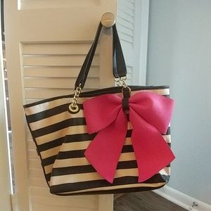 Adorable Betsey Johnson Tote