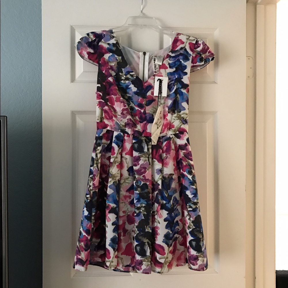 Cute Spring dress New with tag