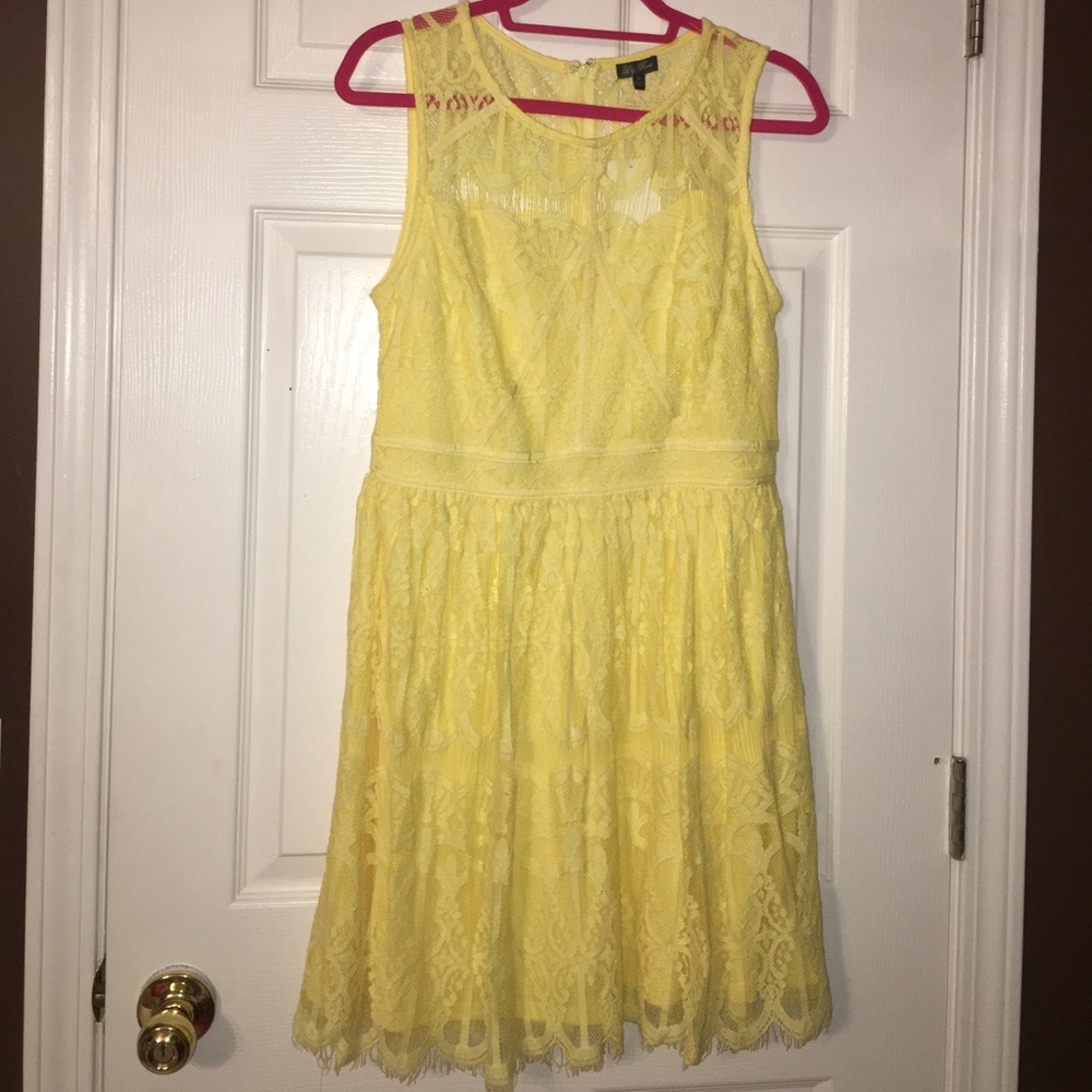 Lily Rose Yellow Lace Patterned Dress