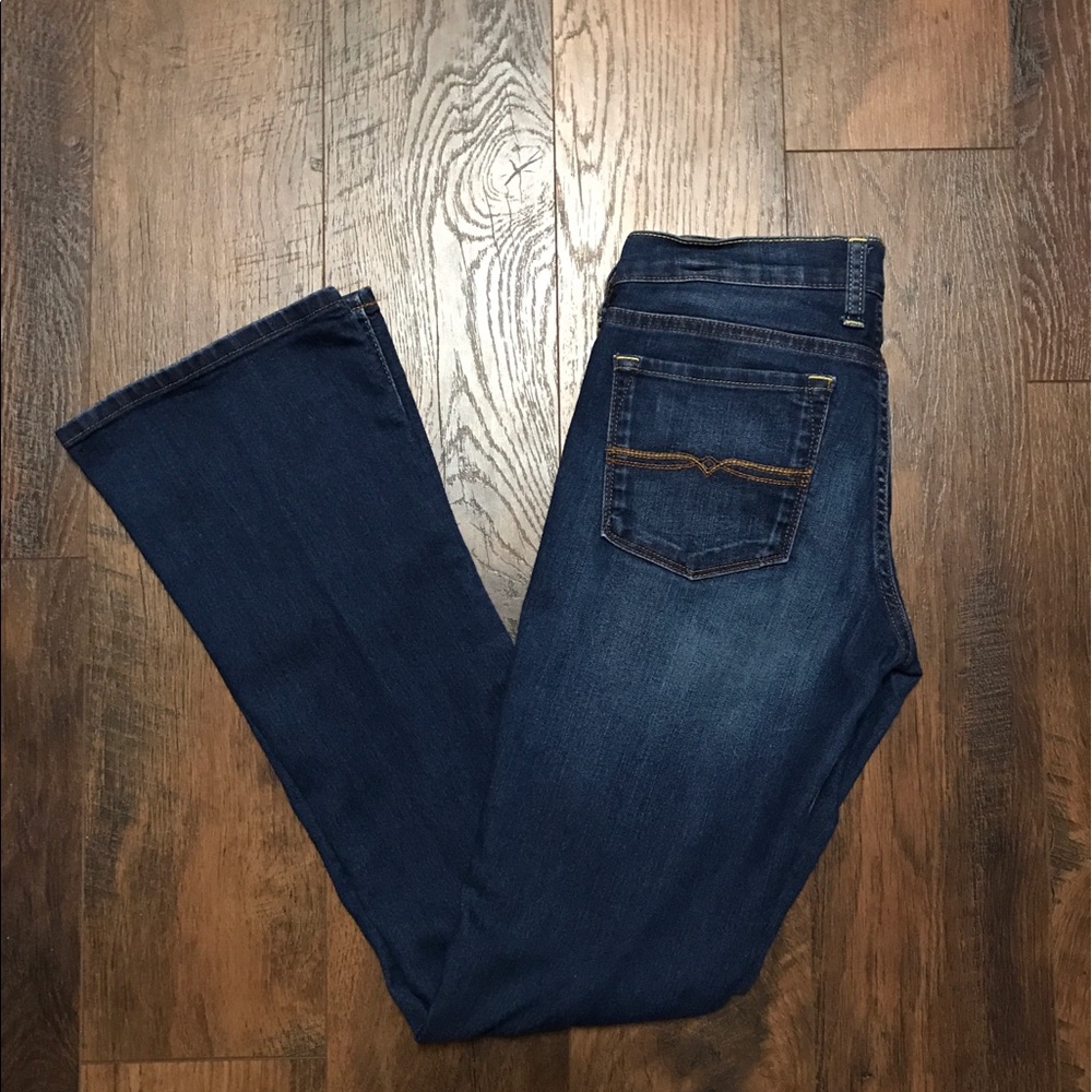 Lucky Brand size 2/26 Charlie Baby Boot jeans