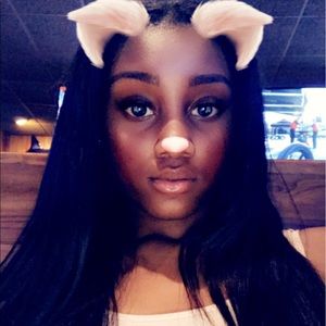 Meet your Posher, Nyla