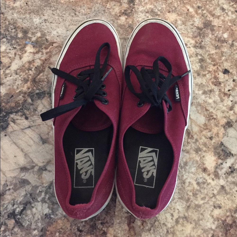 Port Royale Red Vans