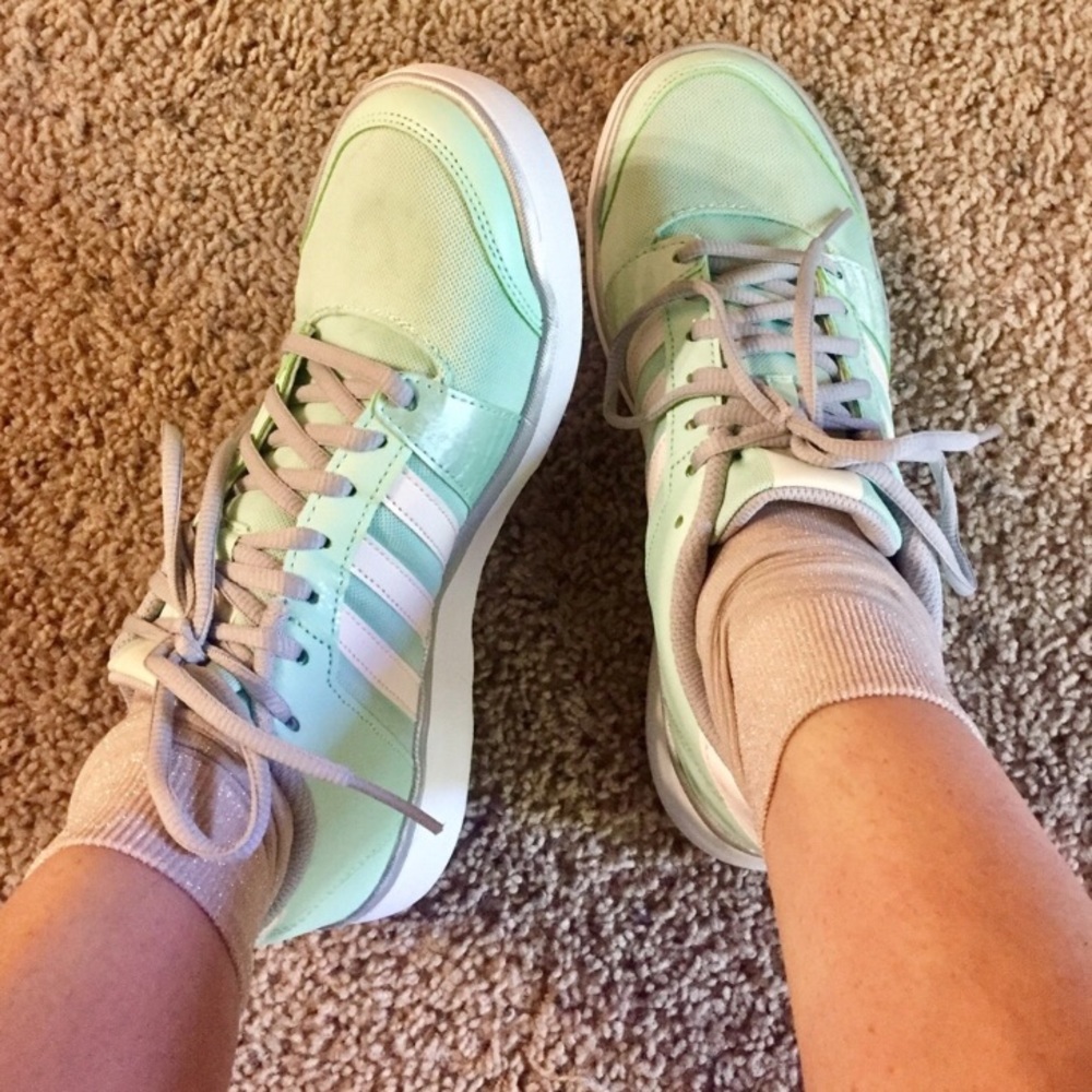 SALE ✨NEW Adidas Training Sneakers