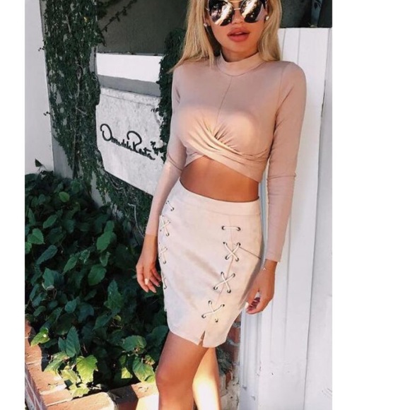 🍂Nude Lace Up Mini 🍂Sale - Picture 2 of 4