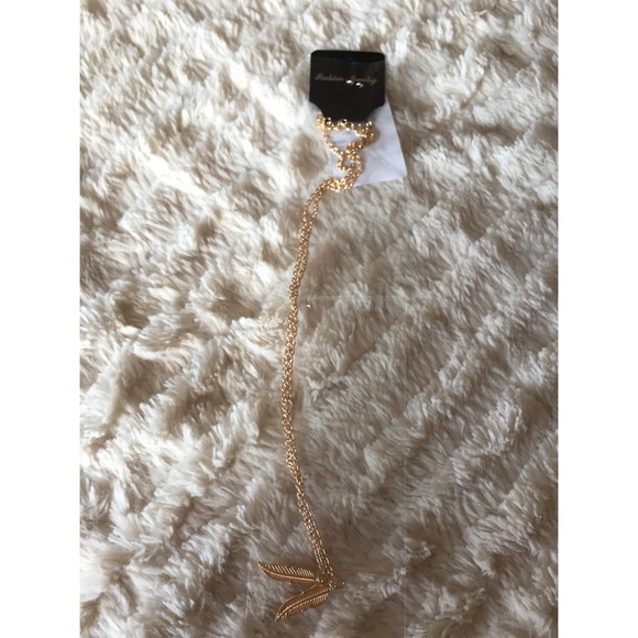Gold Feather Necklace - Picture 3 of 4
