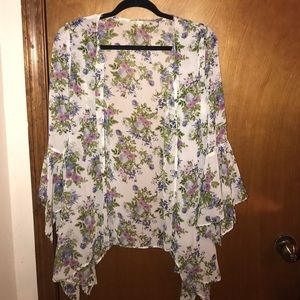 Women's lightweight Floral bell sleeve kimono