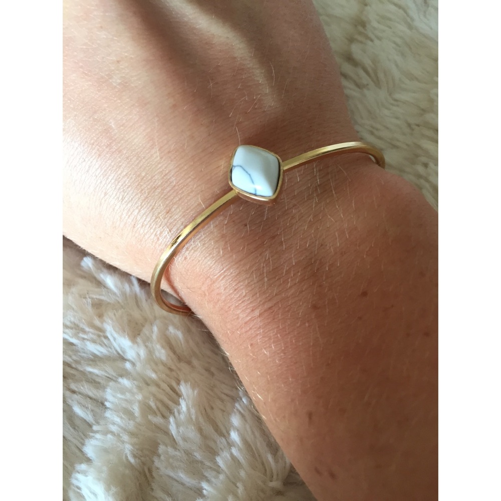 ----SOLD--- Stone & Gold Bracelet - Picture 3 of 3