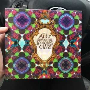 Alice in wonderland palette