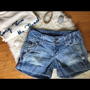 True Religion Sammy Short size 26